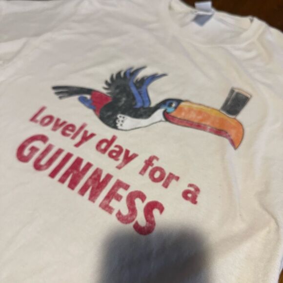 Guinness Lovely Day T-Shirt Beige Vintage Style Graphic Print Mens Size M - Picture 3 of 7
